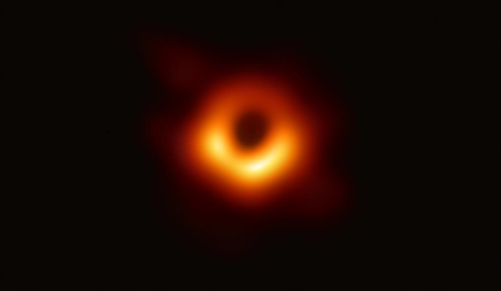 人类成功获得银河系中心黑洞首张照片